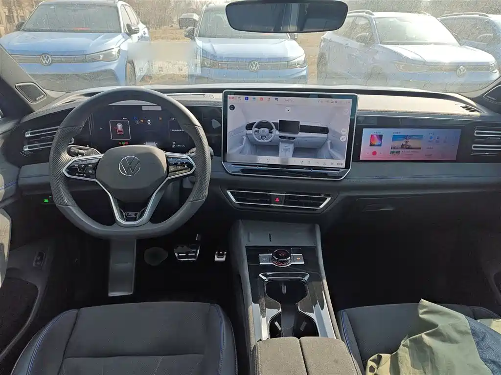 Tiguan L 2024 PRO 380TSI four-wheel drive R-Line Zhizun Edition купить на сайте DeffCars