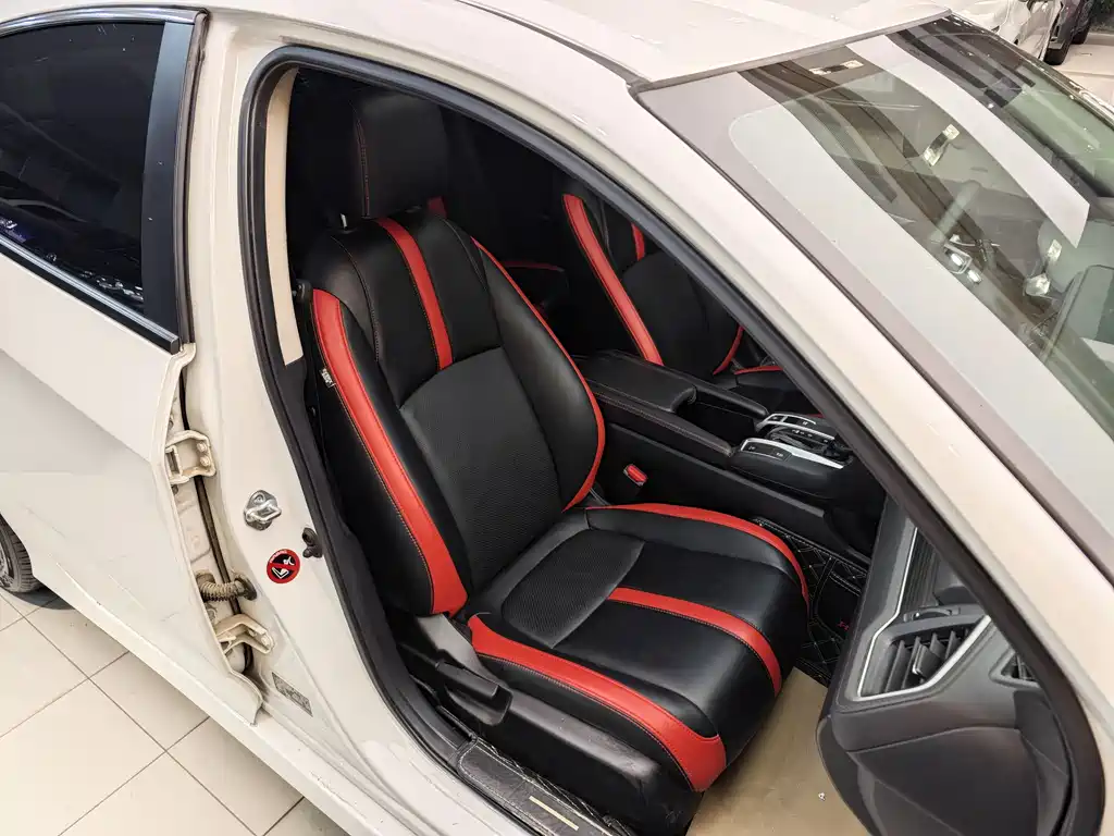 Civic 2019 220TURBO CVT Dynamic Edition National V купить на сайте DeffCars