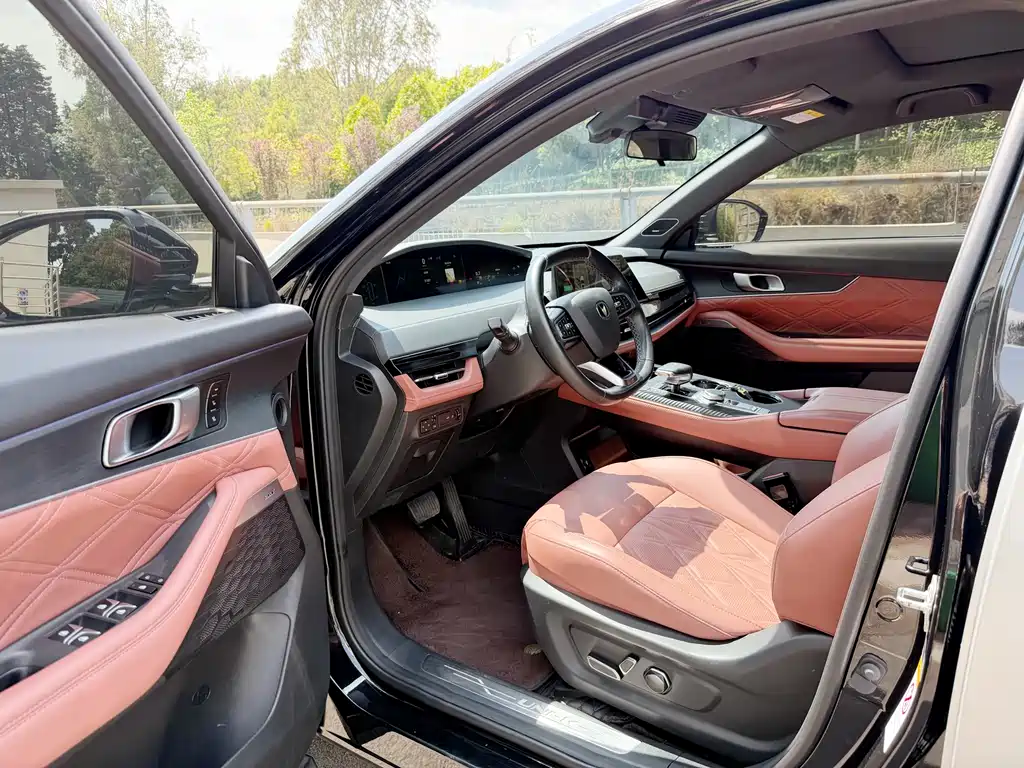Changan UNI-K 2023 2.0T two-wheel drive joy collar model купить на сайте DeffCars