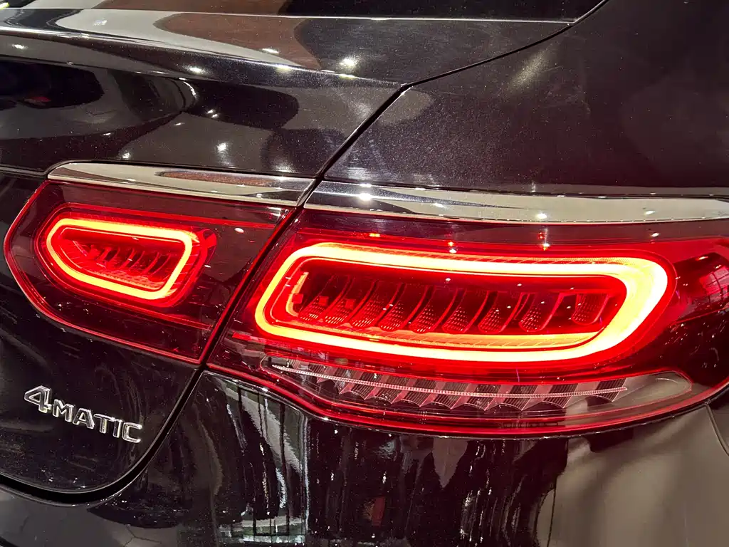Mercedes-Benz GLC Coupe 2023 GLC 260 4MATIC Coupe SUV купить на сайте DeffCars
