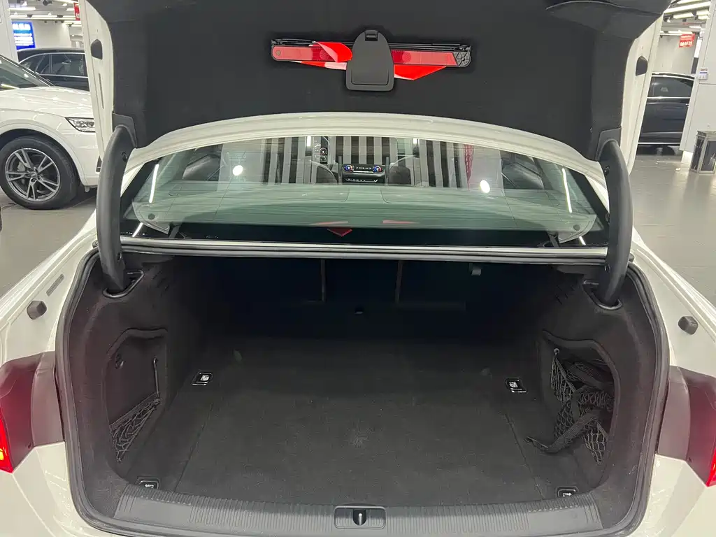 Audi A4L 2019 40 TFSI Fashion Type National V купить на сайте DeffCars