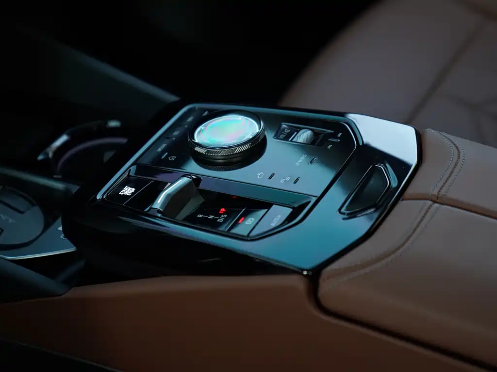 BMW 5 Series 2024 530Li Leading M Sports Package купить на сайте DeffCars