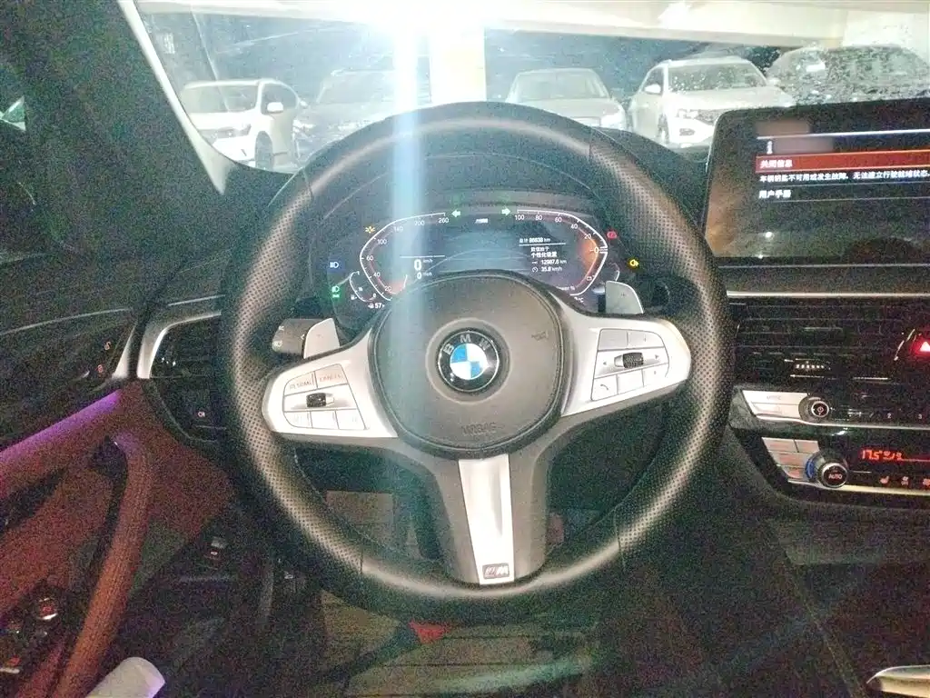 BMW 5 Series 2023 530Li Leading M Sports Package купить на сайте DeffCars