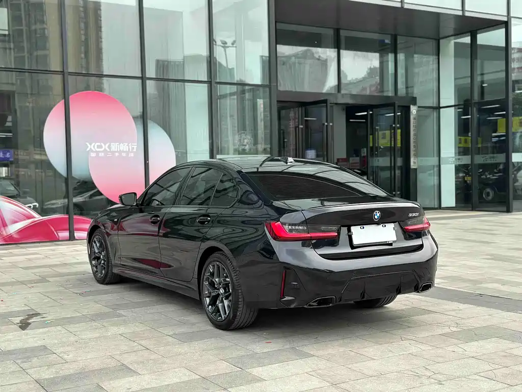 BMW 3 Series 2025 330i M Sports Night Package купить на сайте DeffCars