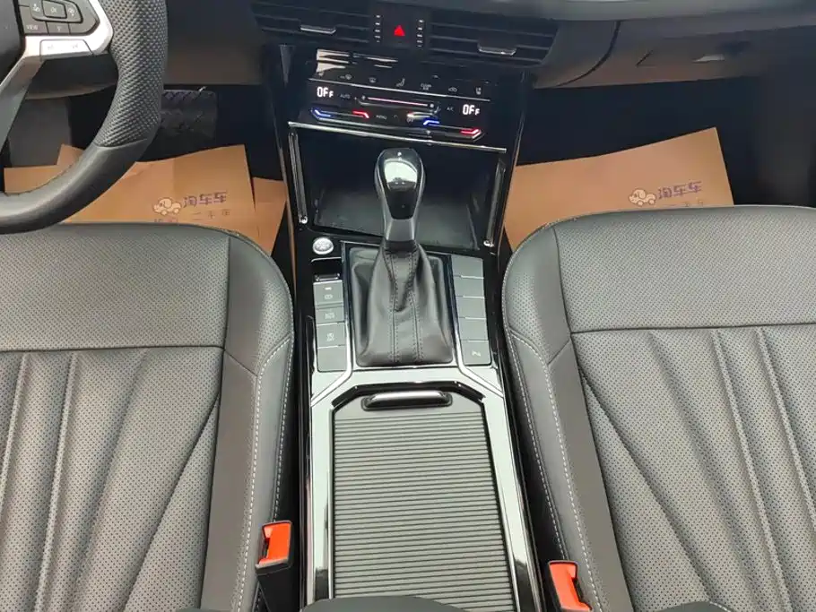 Passat 2025 Outstanding Model 330TSI Elite Edition купить на сайте DeffCars