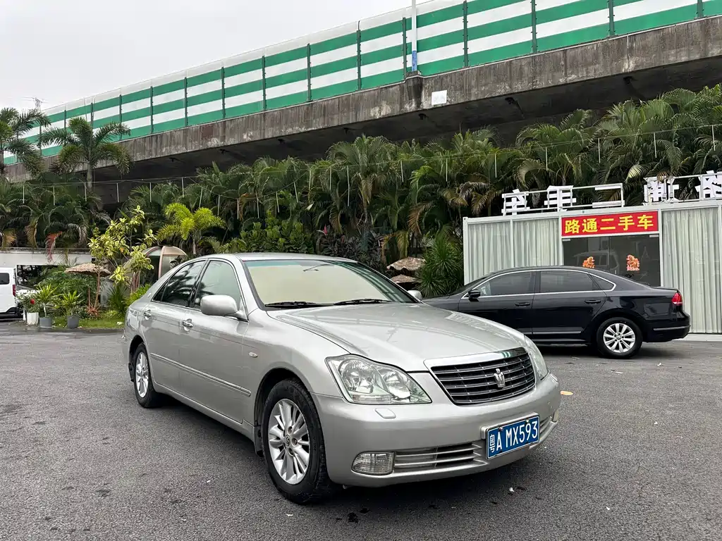 Crown 2005 3.0L Royal купить на сайте DeffCars