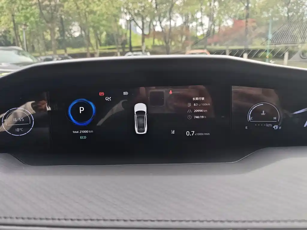 Changan UNI-V 2023 1.5T premium model купить на сайте DeffCars