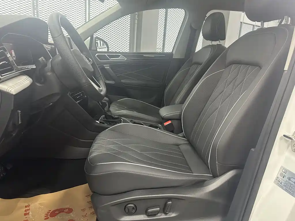 Tiguan L 2023 facelift 330TSI automatic two-wheel drive smart version купить на сайте DeffCars
