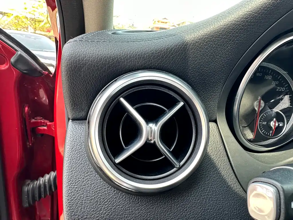 Mercedes-Benz GLA 2018 GLA 200 Fashion Model купить на сайте DeffCars