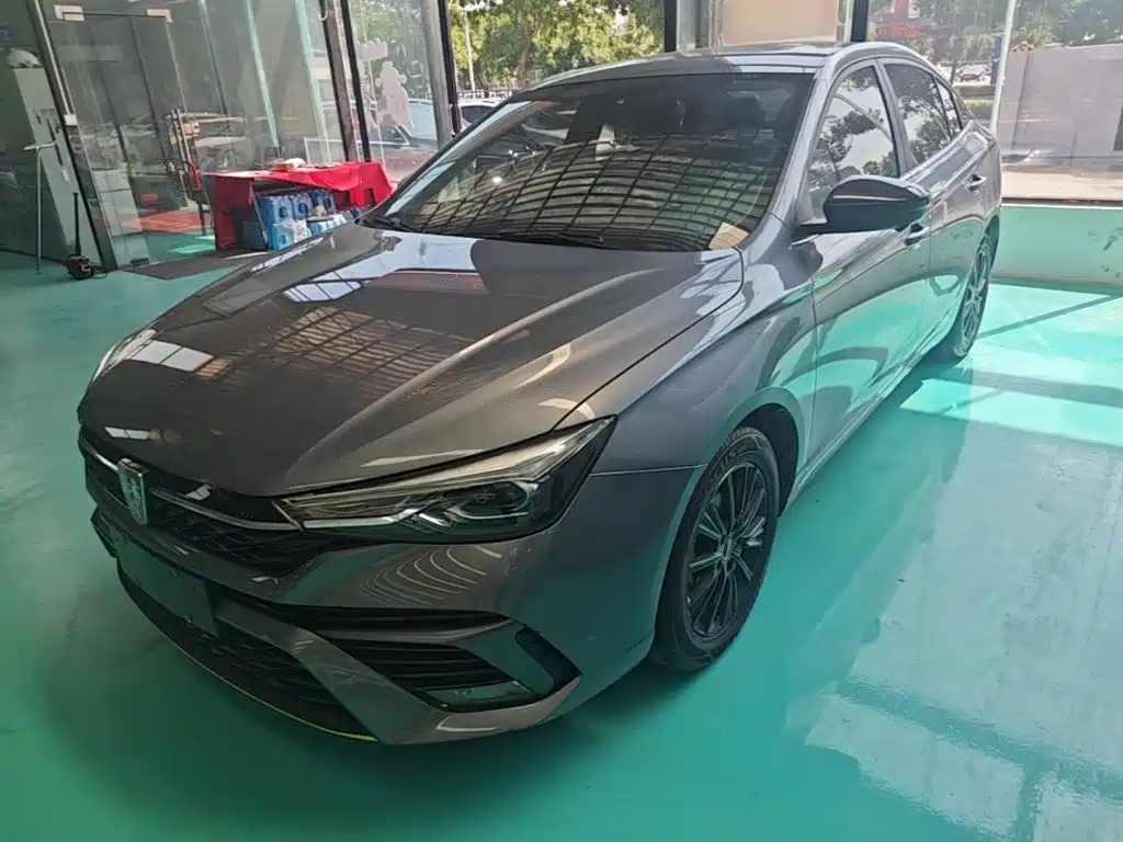 Roewe i5 2021 Modified 1.5L CVT Diamond Edition купить на сайте DeffCars