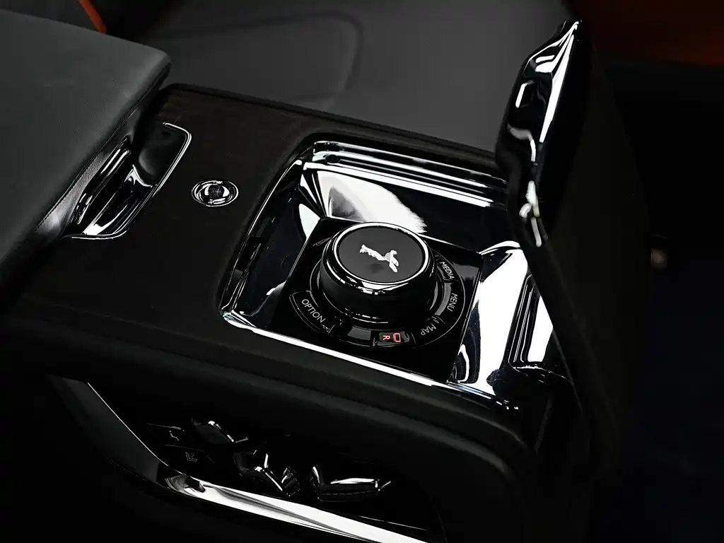 Cullinan 2018 four-seat version купить на сайте DeffCars