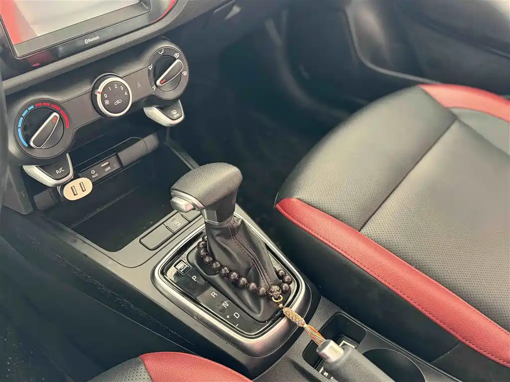 KX CROSS 2019 1.6L automatic smart sunroof version National V купить на сайте DeffCars