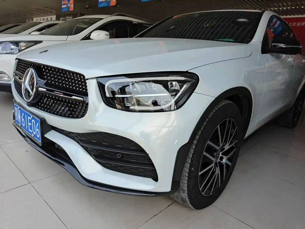 Mercedes-Benz GLC Coupe 2022 GLC 260 4MATIC Coupe SUV купить на сайте DeffCars