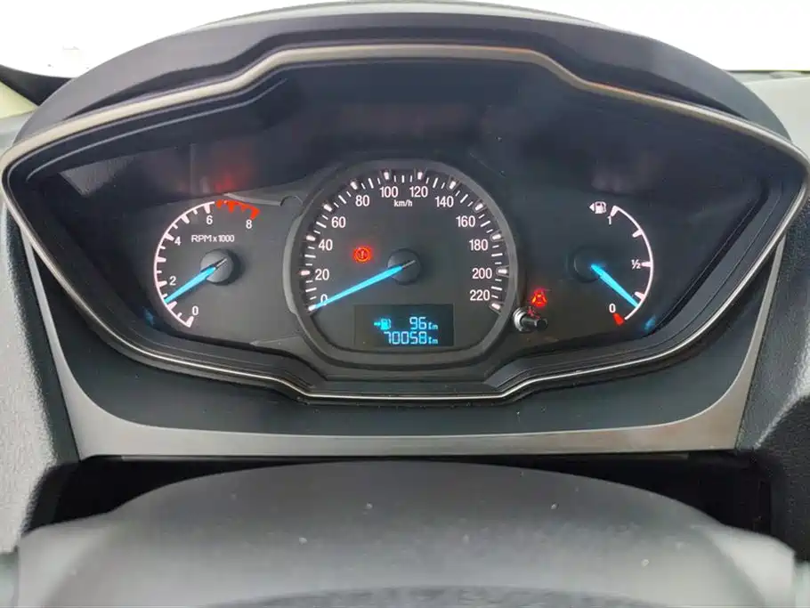 Escort 2017 facelift 1.5L manual comfort model купить на сайте DeffCars