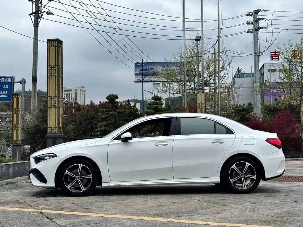 Mercedes-Benz A-Class 2023 A 200 L Fashion Model купить на сайте DeffCars