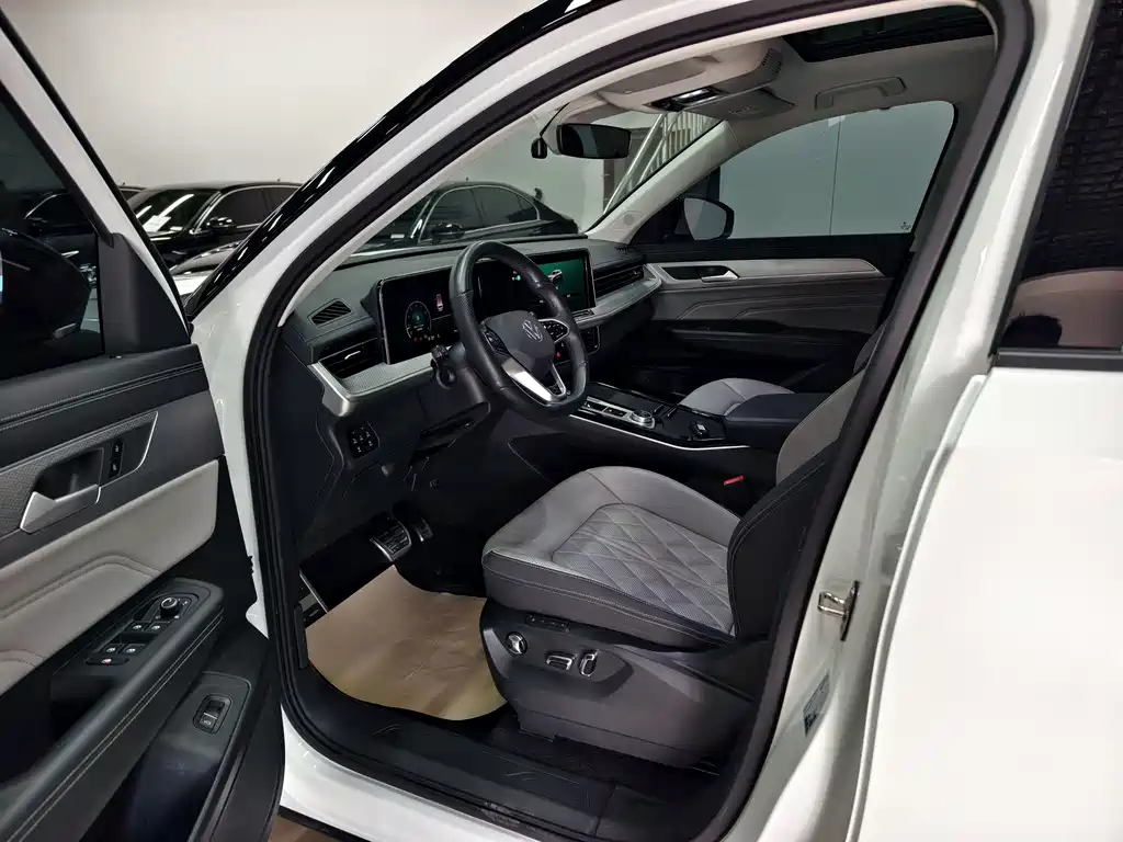 Lanxun 2023 380TSI four-wheel drive R-Line cruise version купить на сайте DeffCars