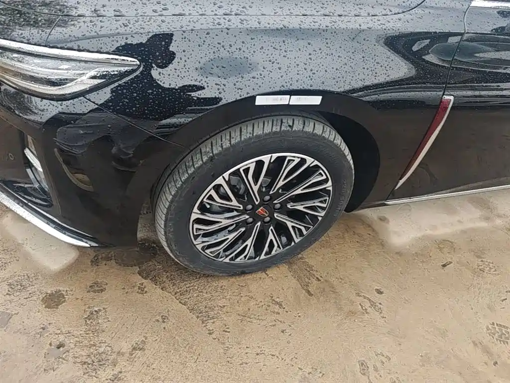 Hongqi H5 2024 1.5T HEV Zhilian Qichang Edition купить на сайте DeffCars