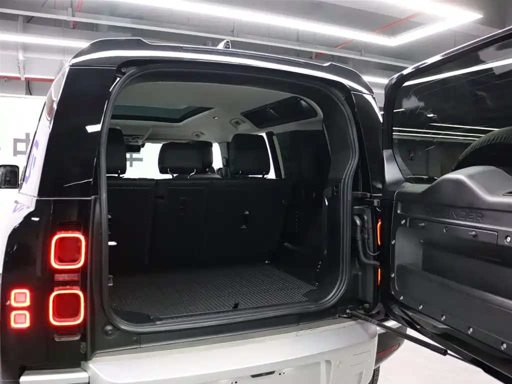 Land Rover Defender 2024 110 3.0T P400 XS купить на сайте DeffCars