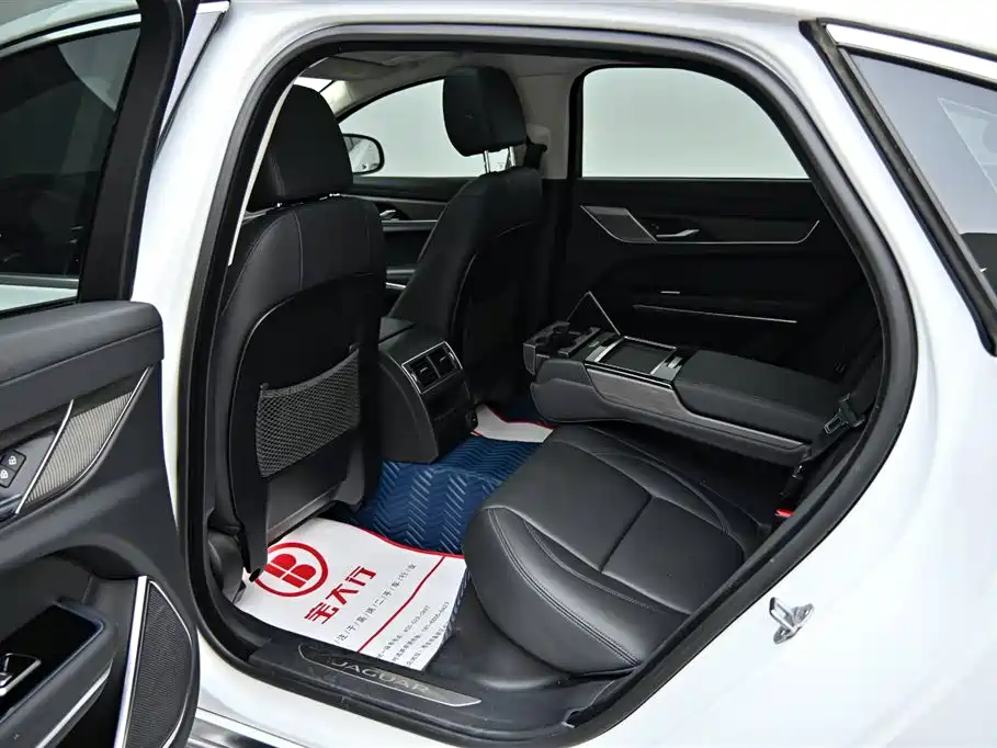Jaguar XFL 2023 XFL 2.0T P200 2WD Elite Deluxe Edition купить на сайте DeffCars
