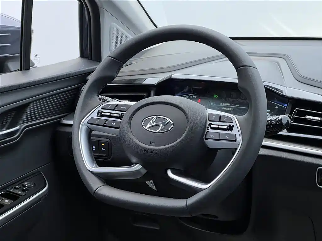 Kustu 2024 270TGDi LUX Premium Edition купить на сайте DeffCars