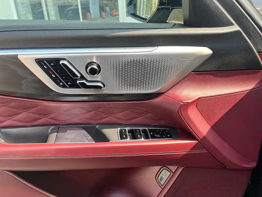 Cadillac CT6 2023 28T Platinum Type купить на сайте DeffCars