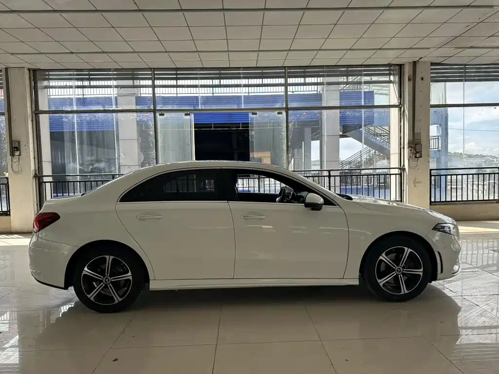 Mercedes-Benz A-Class 2022 A 200 L Sports Sedan Dynamic Type купить на сайте DeffCars
