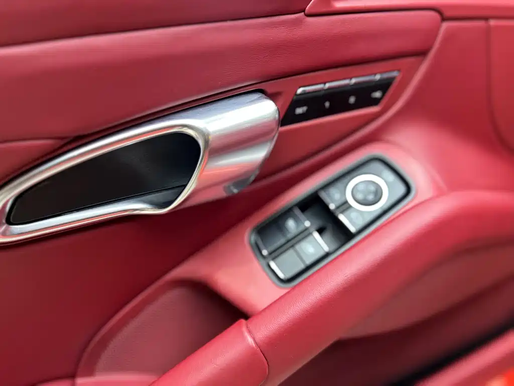 Porsche 718 2018 Boxster 2.0T купить на сайте DeffCars