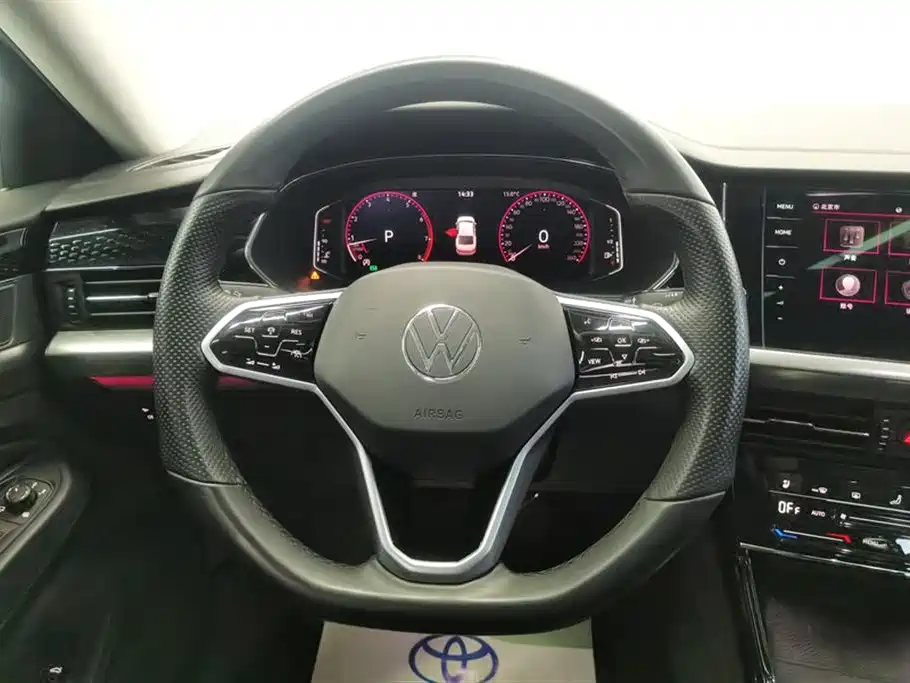 Passat 2022 330TSI Deluxe Edition купить на сайте DeffCars