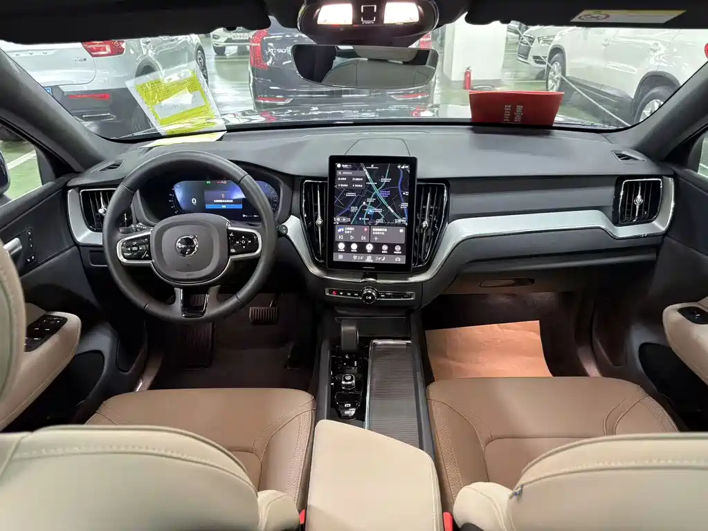 Volvo XC60 2026 B5 four-wheel drive Zhiyi Luxury Edition купить на сайте DeffCars