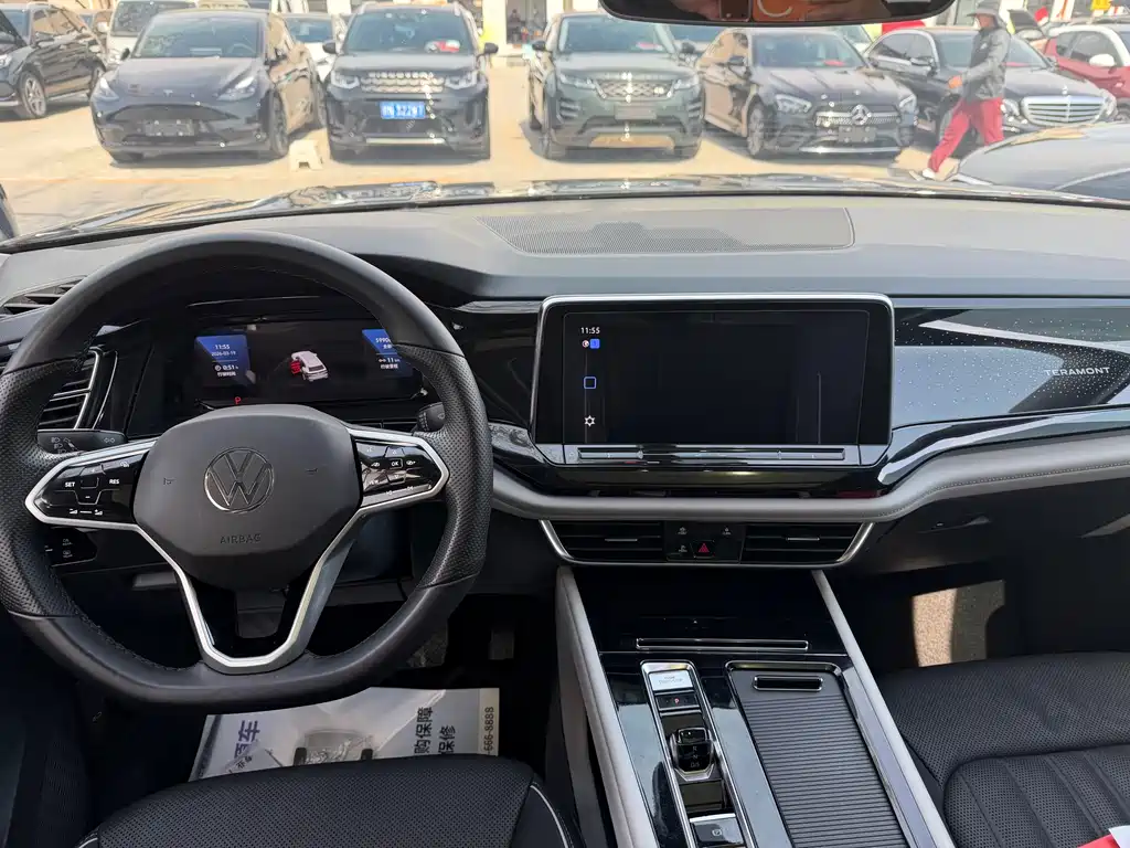 Touron 2022 330TSI two-wheel drive luxury version купить на сайте DeffCars