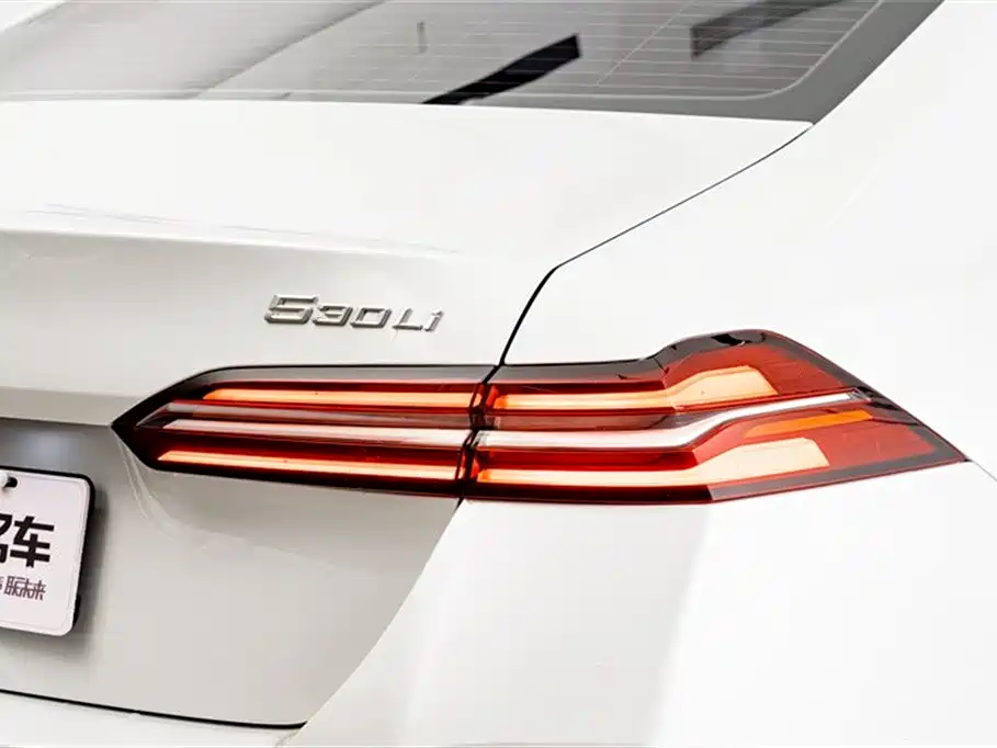 BMW 5 Series 2025 530Li Exclusive M Sports Package купить на сайте DeffCars