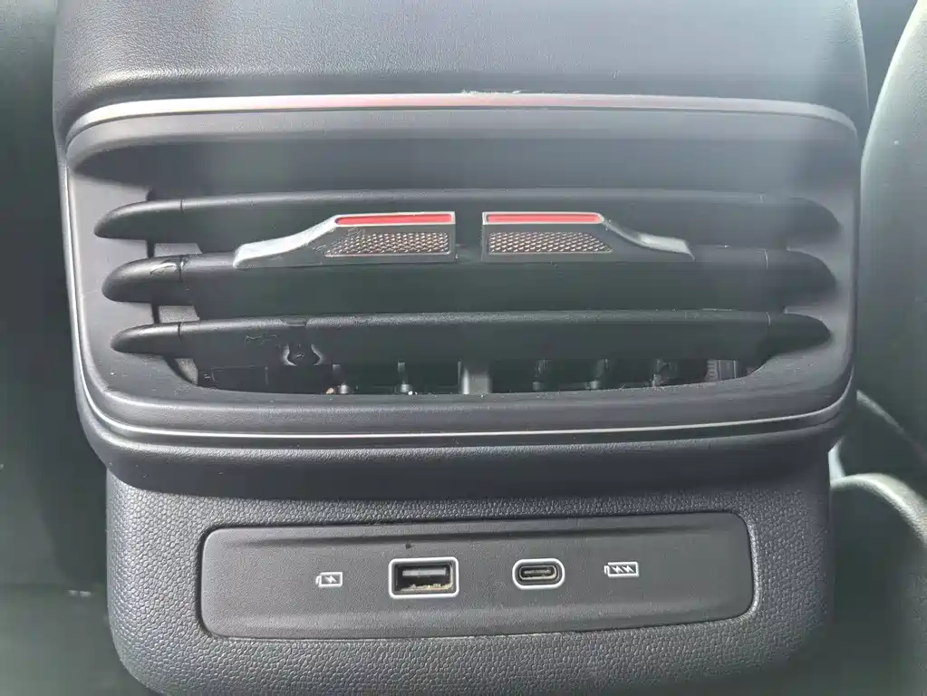Hongqi HS3 PHEV 2025 117km Jinwei Edition купить на сайте DeffCars