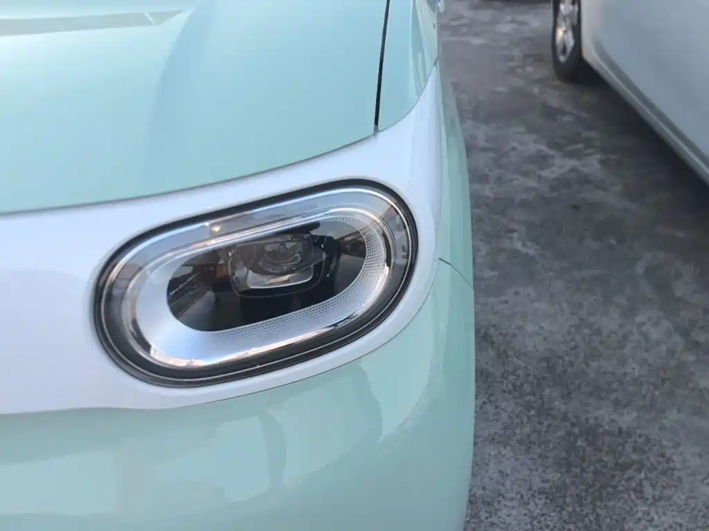 Hongguang MINIEV 2024 third generation 215km advanced version купить на сайте DeffCars