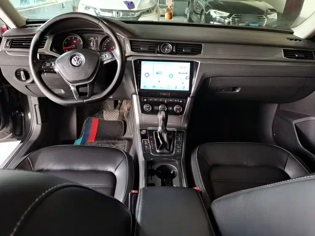 Passat 2017 330TSI DSG Premium Edition купить на сайте DeffCars