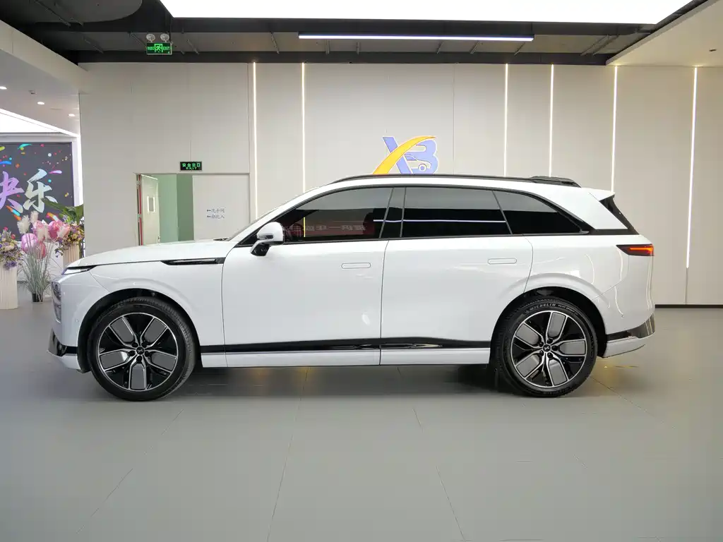 Xpeng G9 2022 702 Pro купить на сайте DeffCars