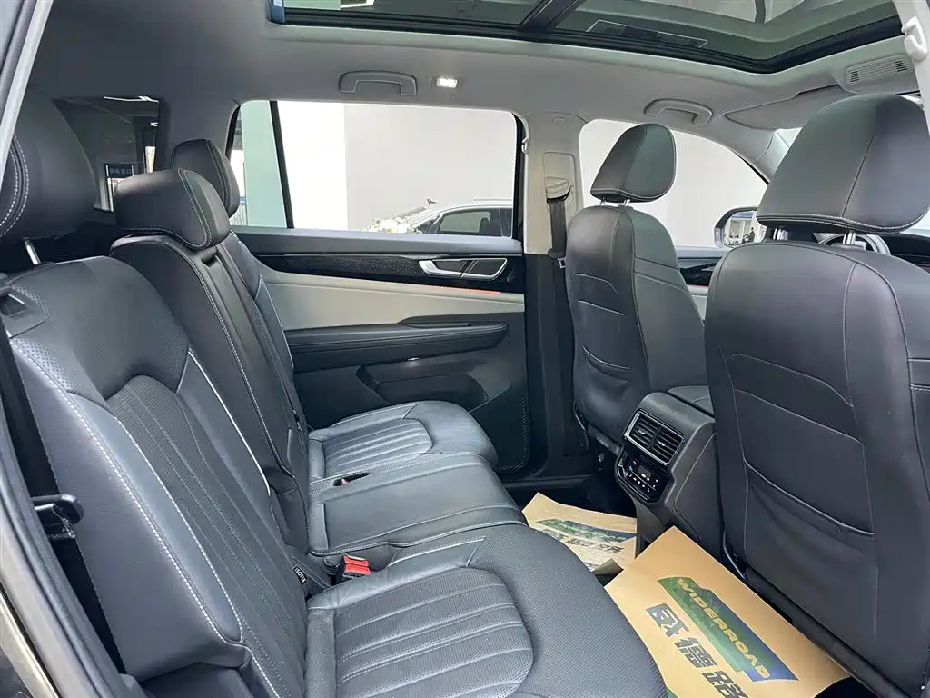 Touron 2021 380TSI four-wheel drive luxury version купить на сайте DeffCars