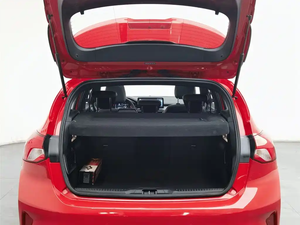 Focus 2021 Hatchback EcoBoost 180 Automatic ST Line купить на сайте DeffCars