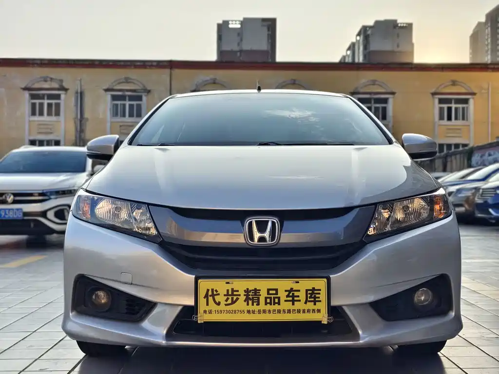 Fengfan 2015 1.5L CVT Comfort Edition купить на сайте DeffCars
