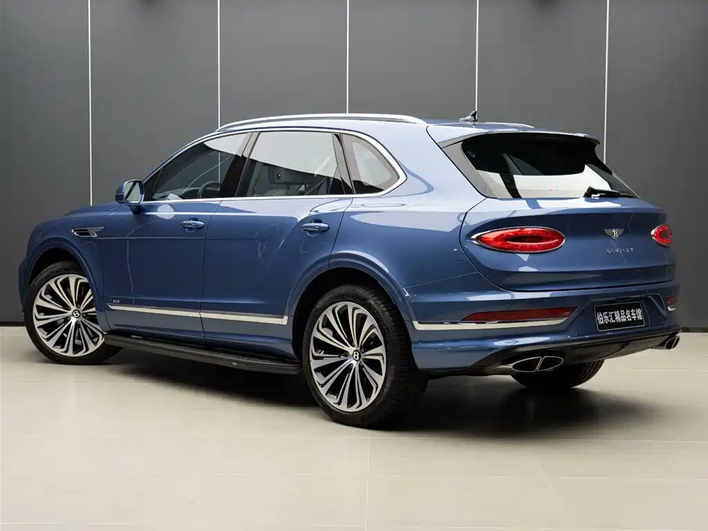 Bentayga 2022 4.0T V8 купить на сайте DeffCars