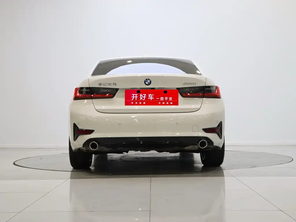 BMW 3 Series 2022 320i Sports Package купить на сайте DeffCars