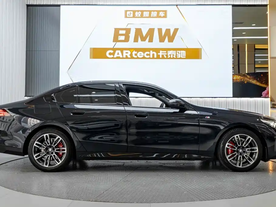 BMW 5 Series (импорт) 2024 525i M Sports Package купить на сайте DeffCars