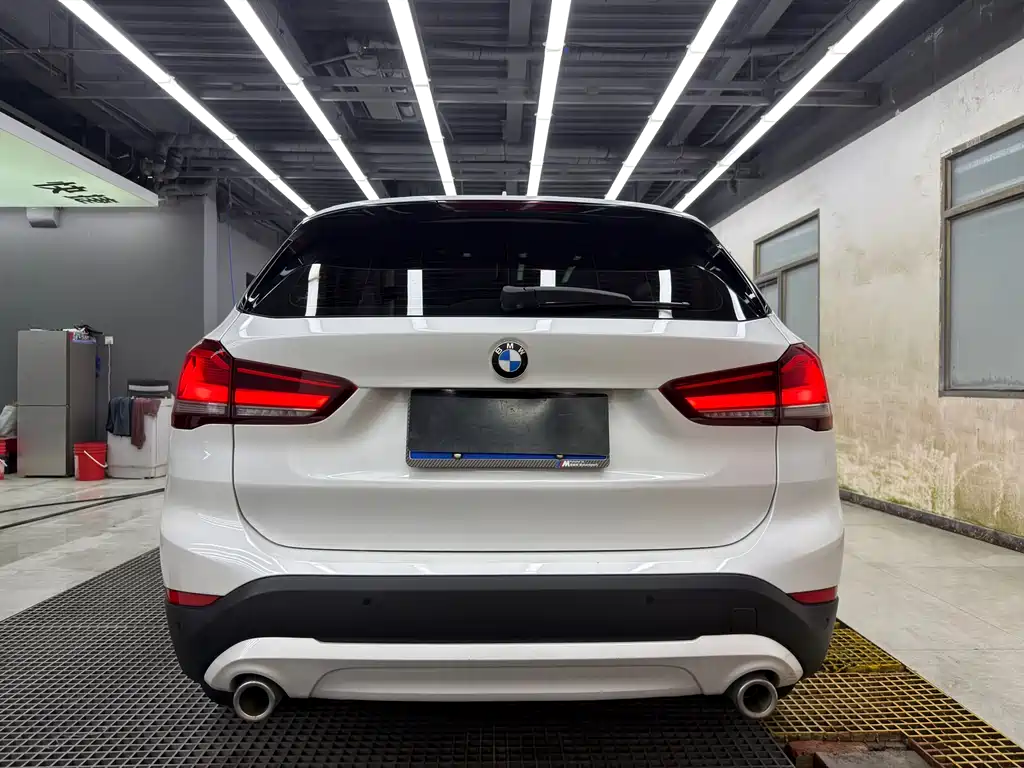 BMW X1 2022 sDrive25Li Leading Model купить на сайте DeffCars