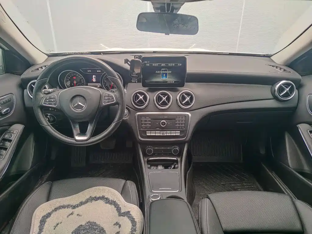 Mercedes-Benz GLA 2017 GLA 200 Fashion Model купить на сайте DeffCars
