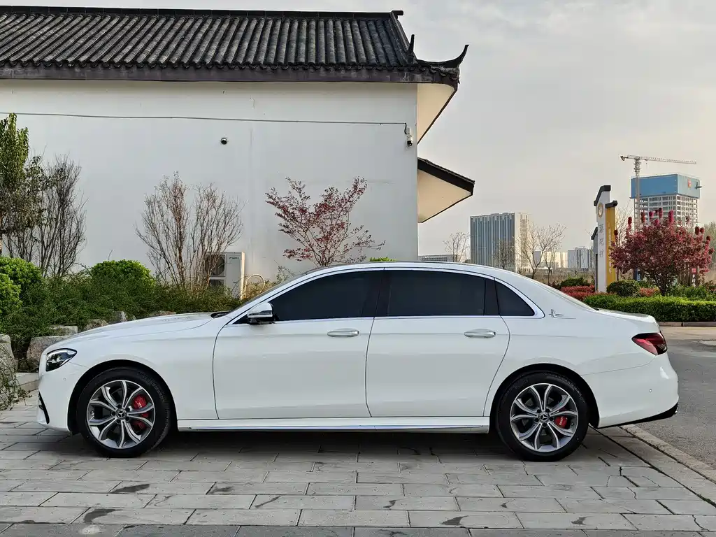 Mercedes-Benz E-Class 2022 facelift E 300 L sporty and stylish купить на сайте DeffCars
