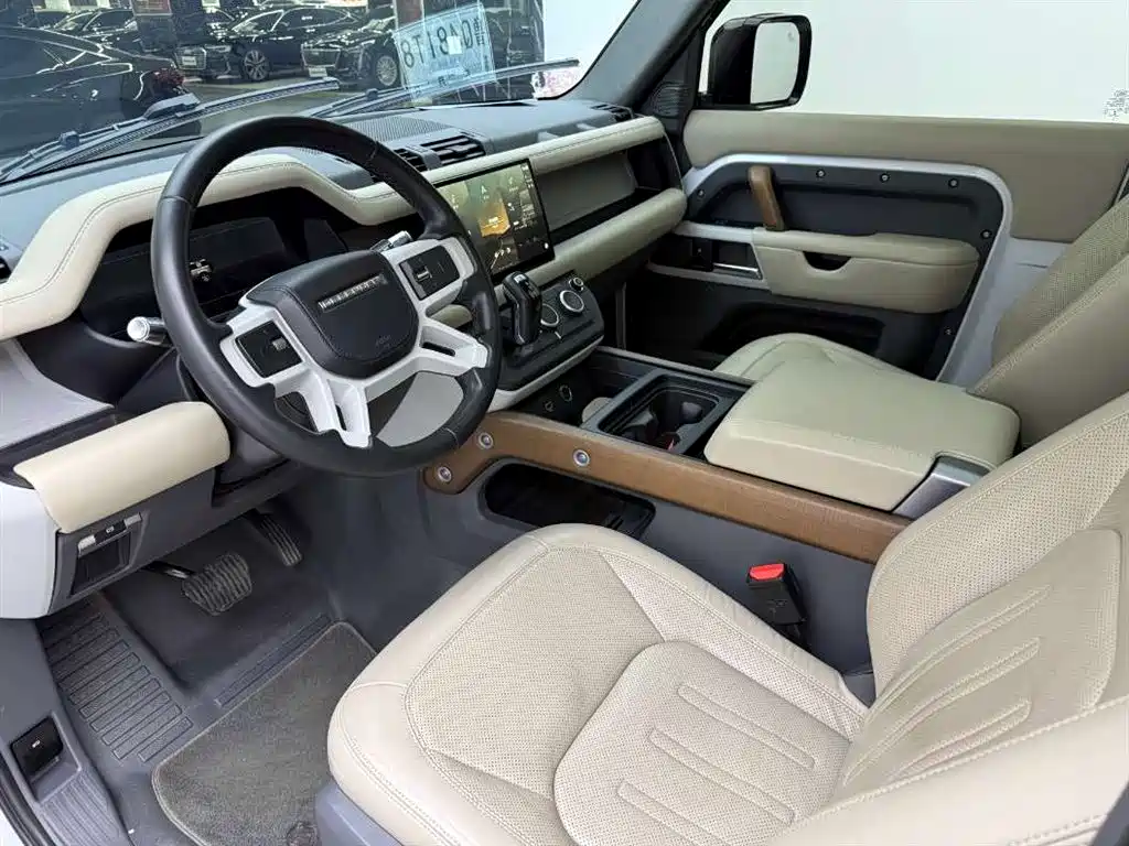 Land Rover Defender 2022 90 2.0T P300 Tiger Ambition Edition купить на сайте DeffCars