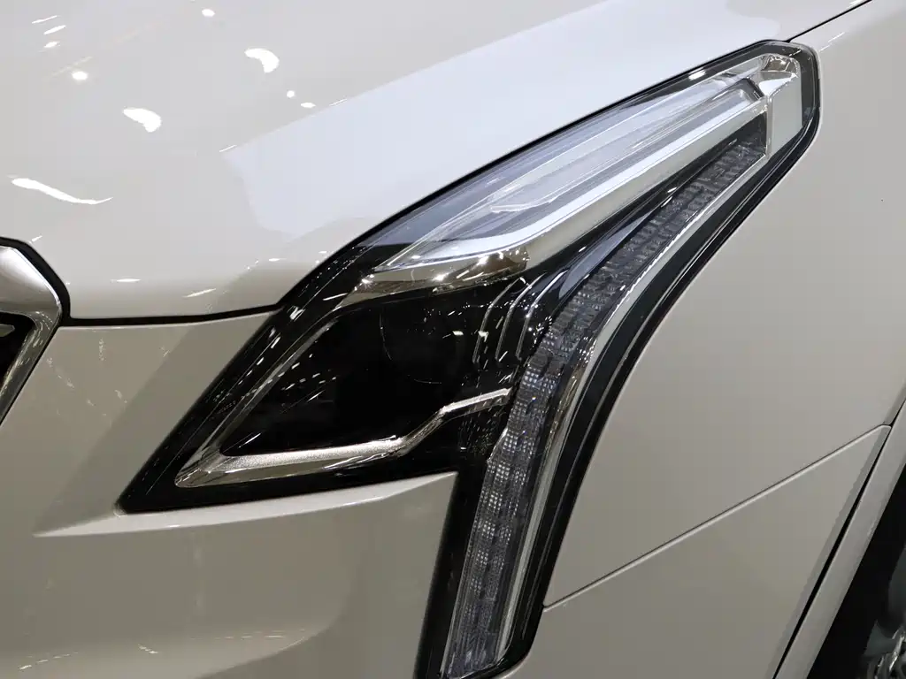 Cadillac XT5 2020 28T luxury model купить на сайте DeffCars