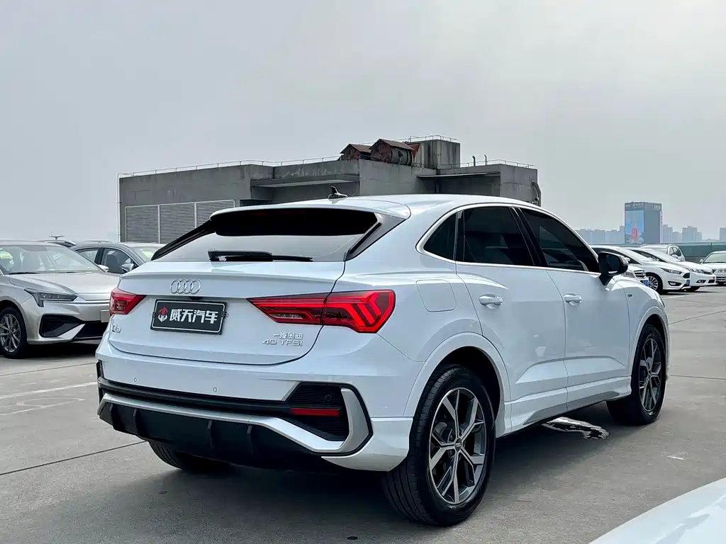 Audi Q3 Sportback 2020 40 TFSI Fashion купить на сайте DeffCars