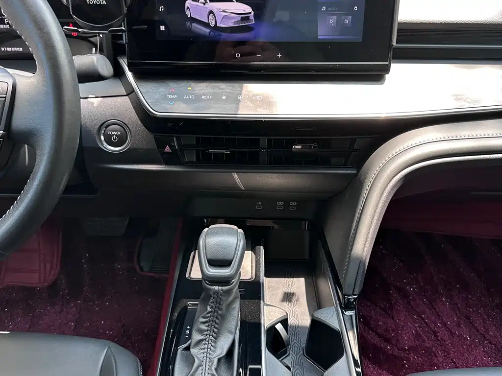 Camry 2024 Dual Engine 2.0HE Elite Edition купить на сайте DeffCars
