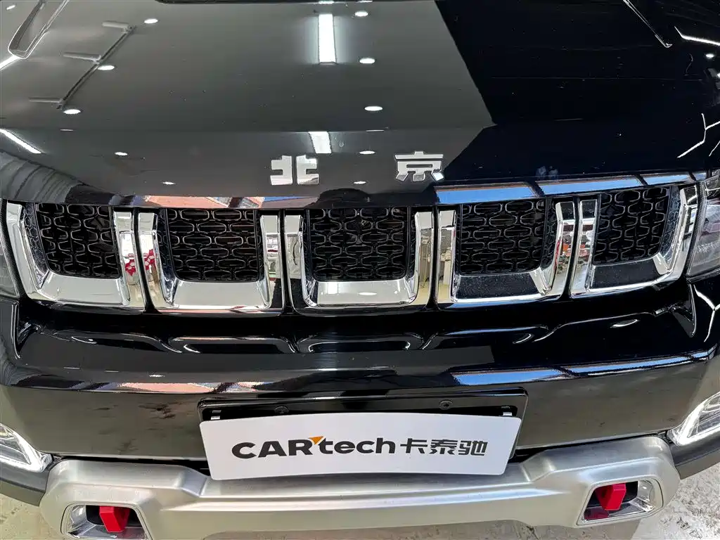 Beijing off-road BJ40 2023 2.0T automatic four-wheel drive city hunter version knight type купить на сайте DeffCars
