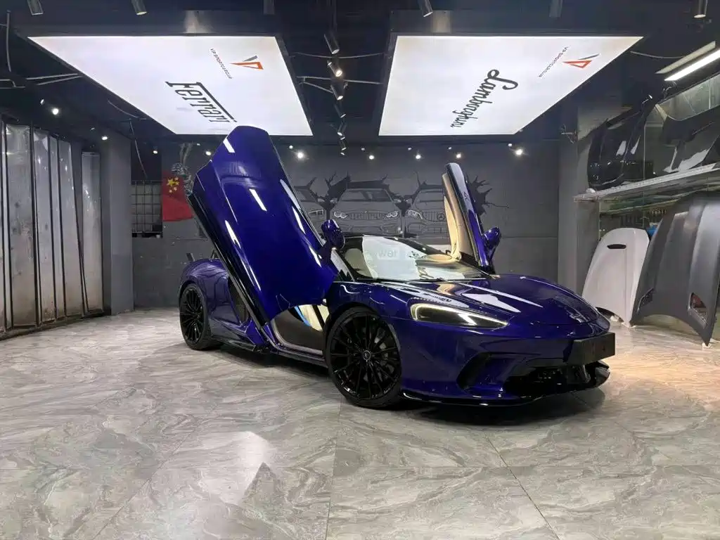 McLaren GT 2019 4.0T standard model купить на сайте DeffCars